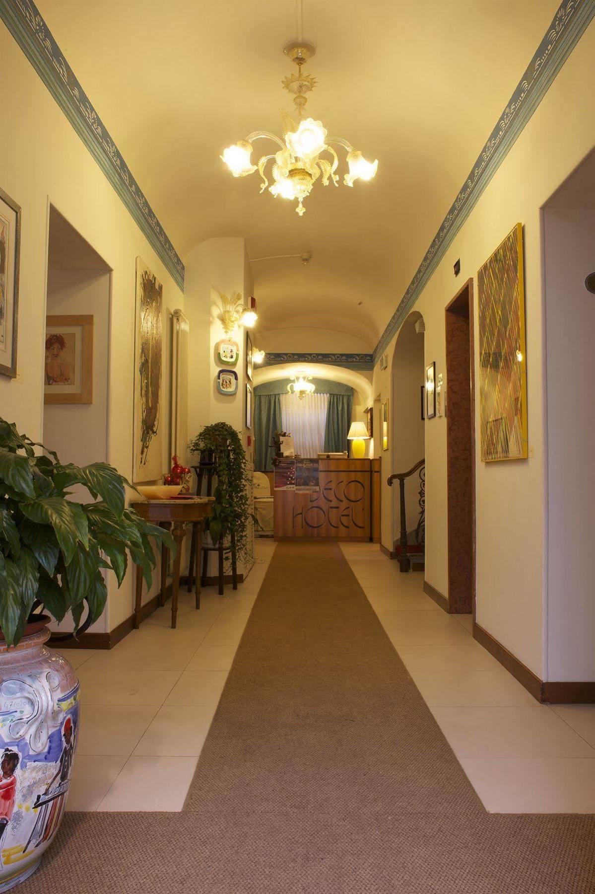 Hotel Deco